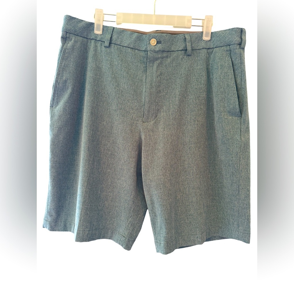 Walter Hagen Golf Shorts Men's Size 36 Blue Gripper Waist Flat Front 10” Inseam